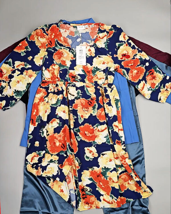 Фотография  305 - VILA Winter MIX 064#15 кг, ЛОТ СТ-9815 оптом в Брянске и Брянской области