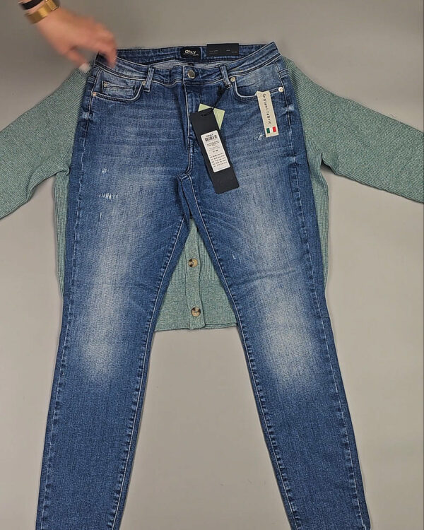 Фотография  620 - DK+Bestseller Winter mix 064#9,2 кг, ЛОТ СТ-10090 оптом в Брянске и Брянской области